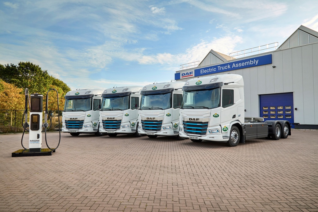 Arla-Foods-improves-its-transport-with-DAF-XD-Electric-03.jpg