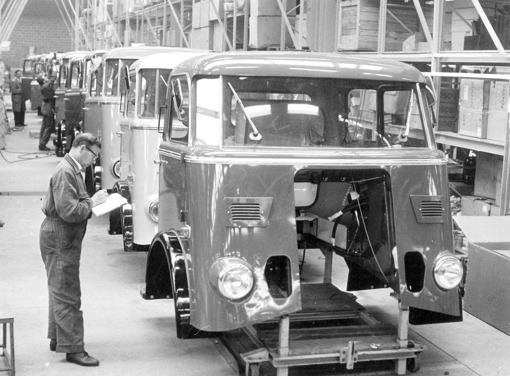 04-60-years-of-DAF-production-in-Belgium-about-1967.jpg