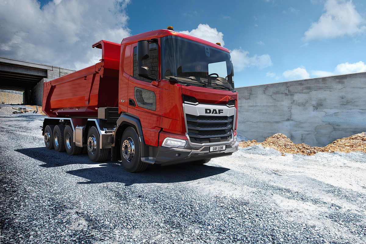 DAF розширює модельний ряд заводським шасі 10x4