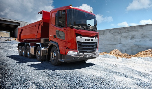
	DAF розширює модельний ряд заводським шасі 10x4